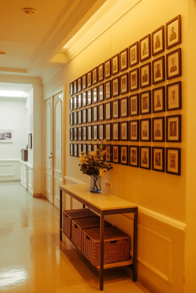 10. Wall Arrangement for Small Spaces with Multi Frames
