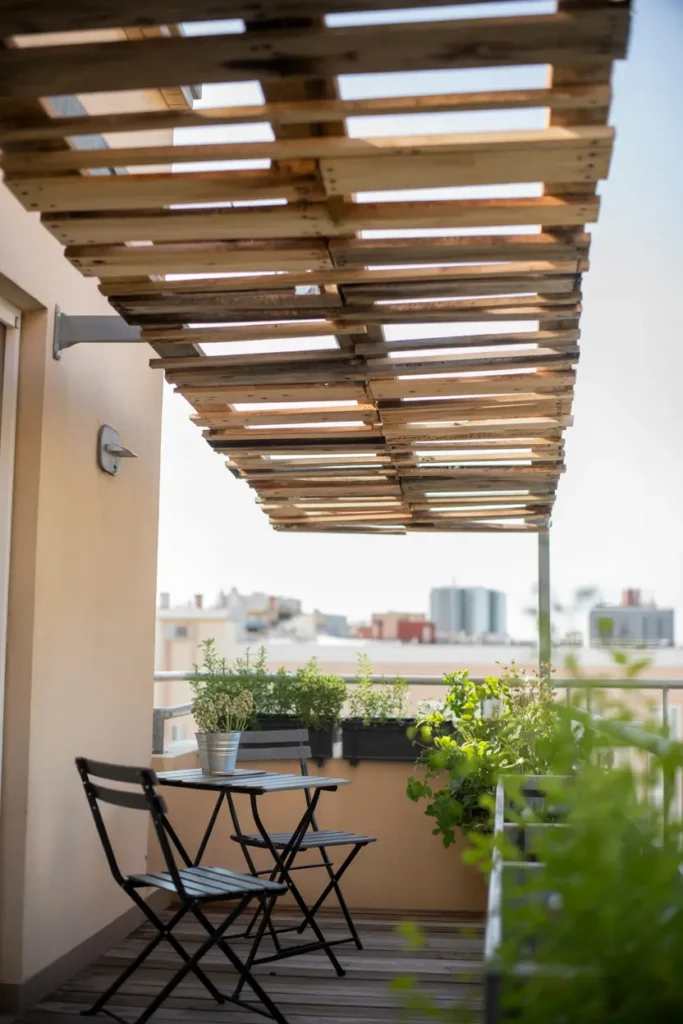 11. DIY Pallet Shade Roof for Apartment Balcony