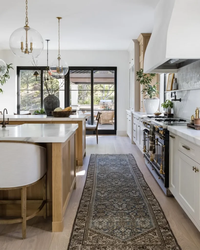 Fresh Natural Kitchen with Cozy Contemporary Style