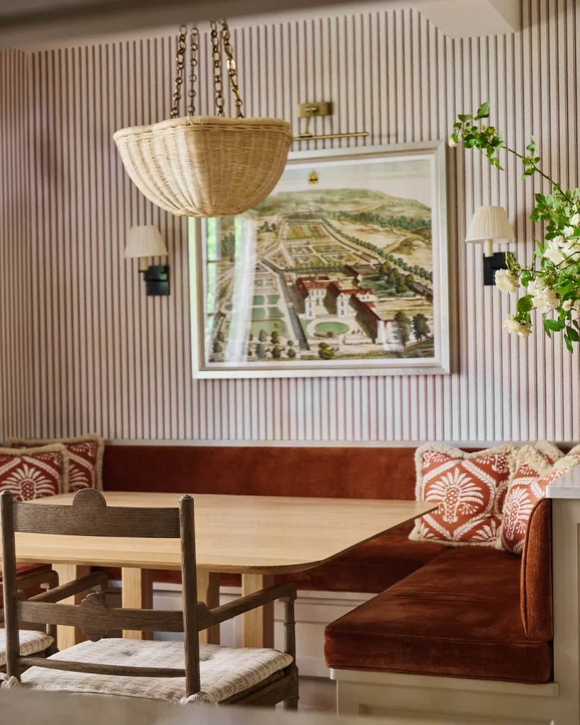 Charming Functional Dining Nook with Fresh Design