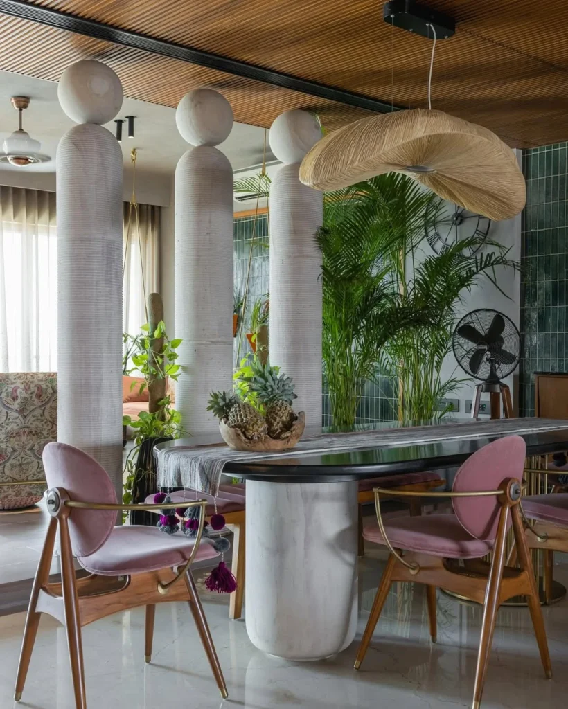 A Calm and Cohesive Dining Space with Natural Charm