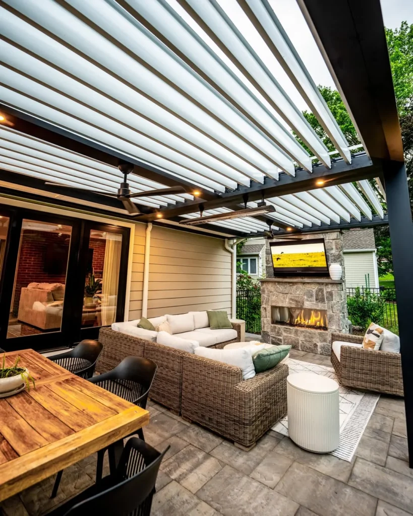 Cozy Rooftop Pergola Lounge