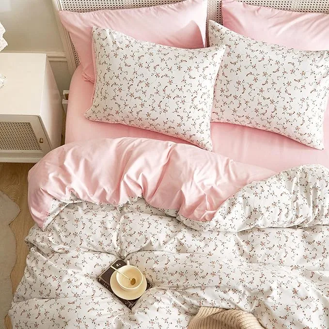 25 Floral Bedding Ideas for a Fresh Bedroom Look 29 812l8UOnJ8L. AC SX679 1