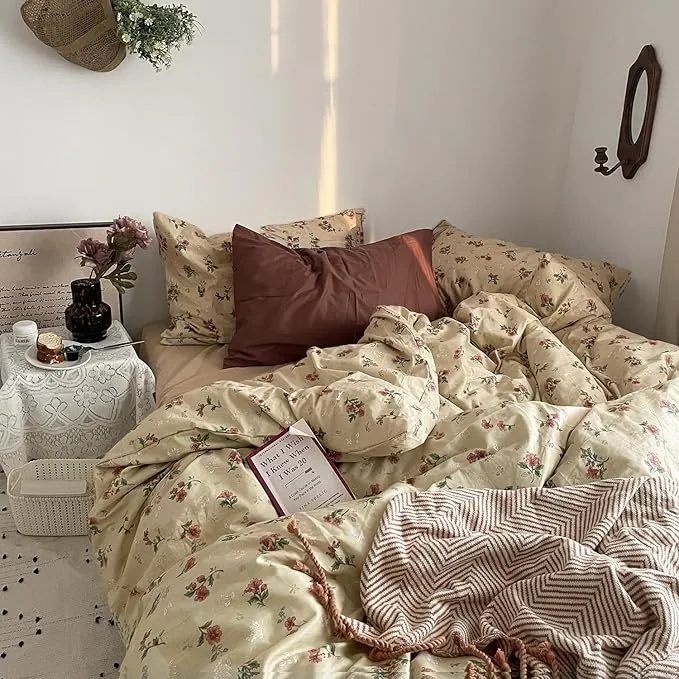 15 Vintage Floral Bedding for a Dreamy Bedroom 41 81gO9P5SX5L. AC SX679