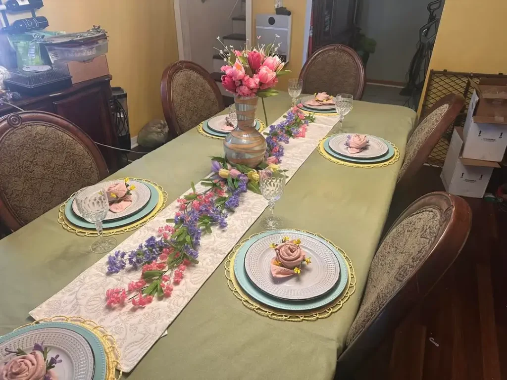 15 Fresh Easter Tablescapes for a Stylish Spring Table 23 Vintage Easter Place Settings