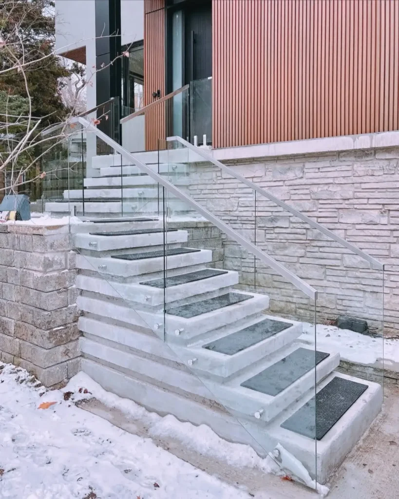 Outdoor Glass Staircase