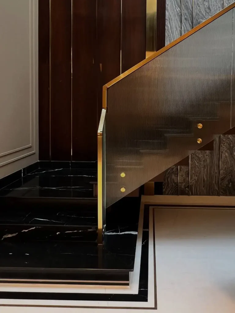 Glass Staircase with Patterned Glass