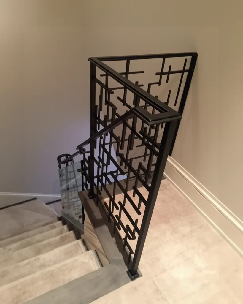 15 Iron Staircase Railing Ideas for Stylish Homes 5 Black Iron Stair Railing