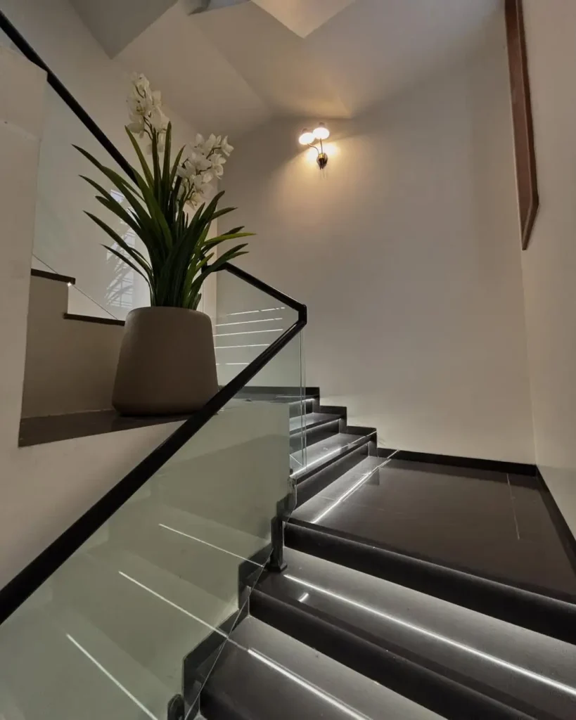 14 Black Staircase Ideas That Elevate Your Home 23 Black Staircase Interior