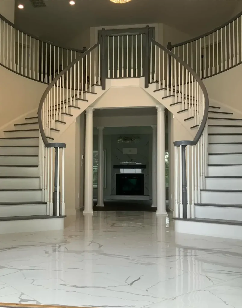 Classic Curved Staircase Style