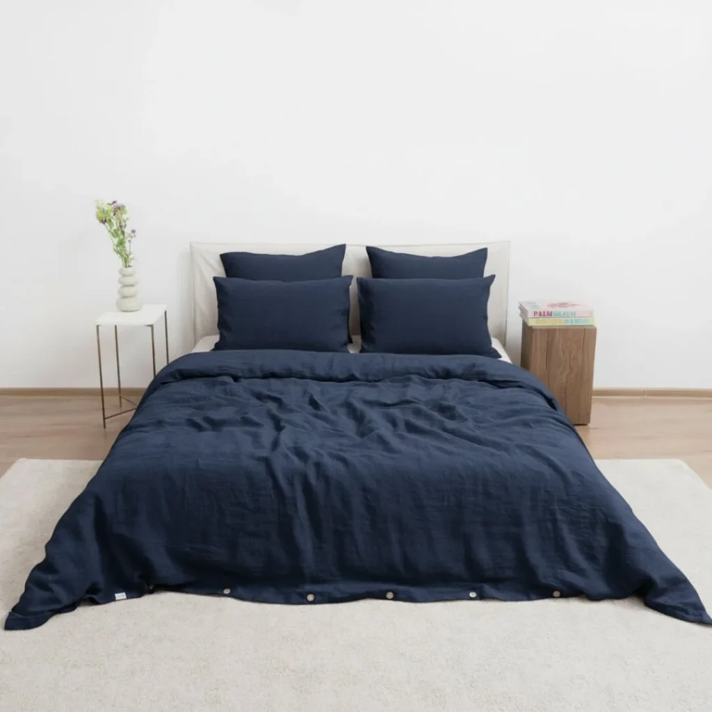 Modern Navy Minimalist Look