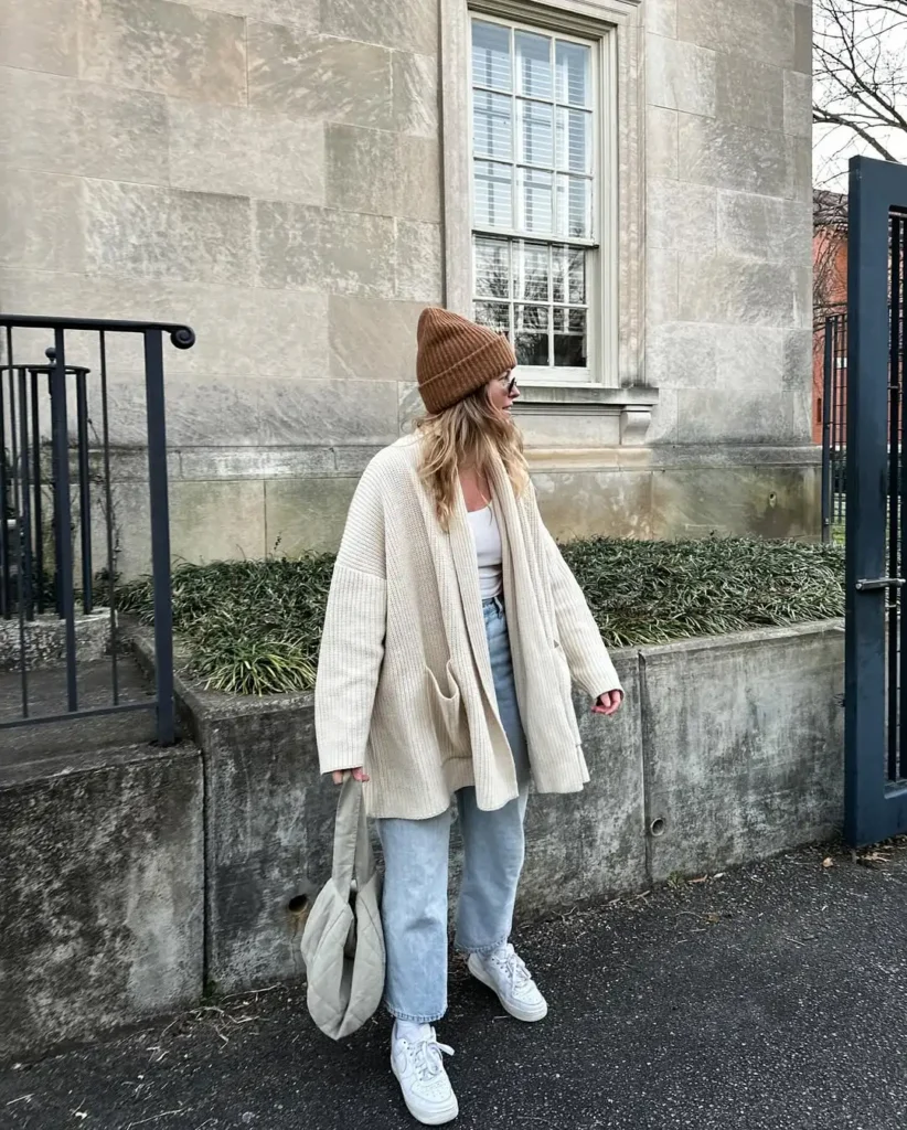 15 Spring Aesthetic Outfits for Fresh and Trendy Looks 35 Oversized Cardigan Styling