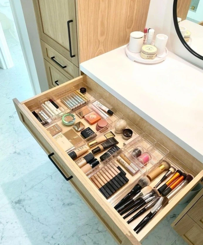 17 Vanity Organization Ideas For a calm, Stylish Vanity 1 Makeup Drawer Organizers