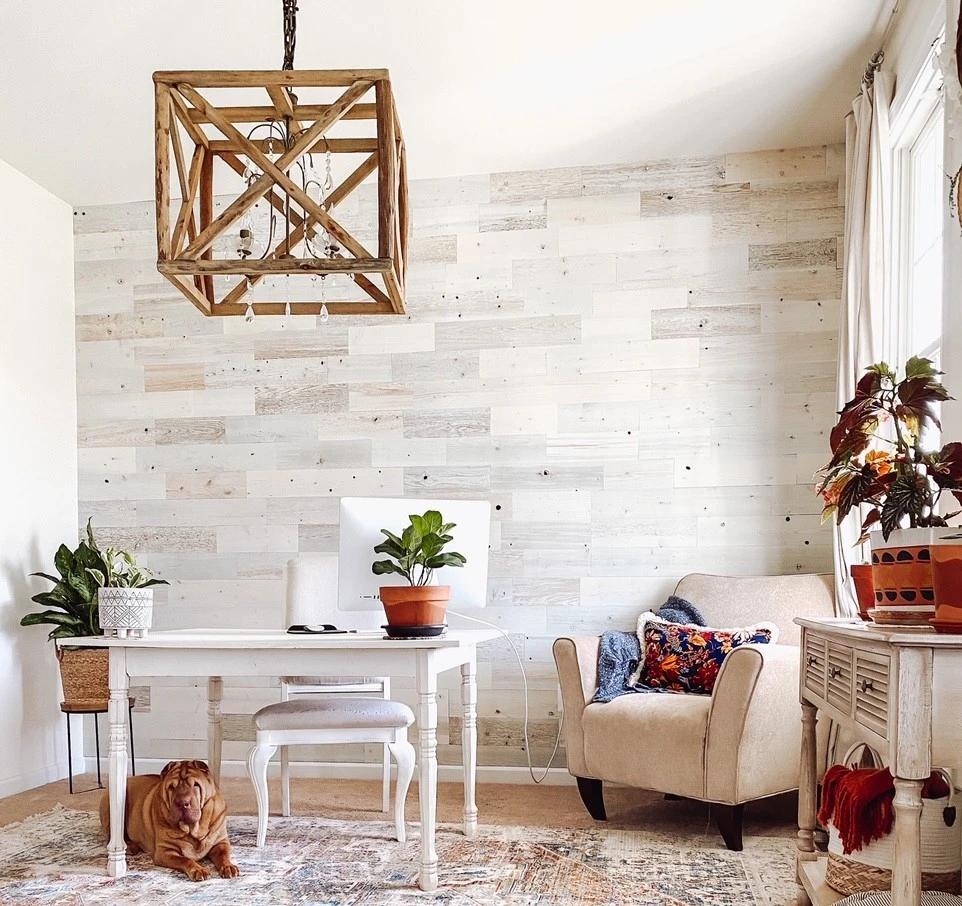 A wall of our coastal white reclaimed wood planks is timeless and only looks difficult to instal