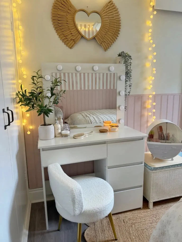 Corner Vanity For Small Bedrooms