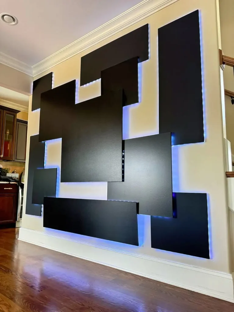 Dare to be different ⚫️✨Swipe to see how this modern geometric wall crafted in bold black with