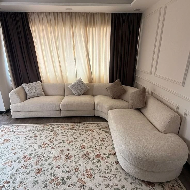ELEGANT CURVED SECTIONAL SOFAUpgrade your living space with this luxurious L shaped sectional so