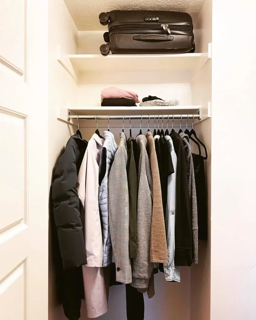 Small Closet Capsule Wardrobe