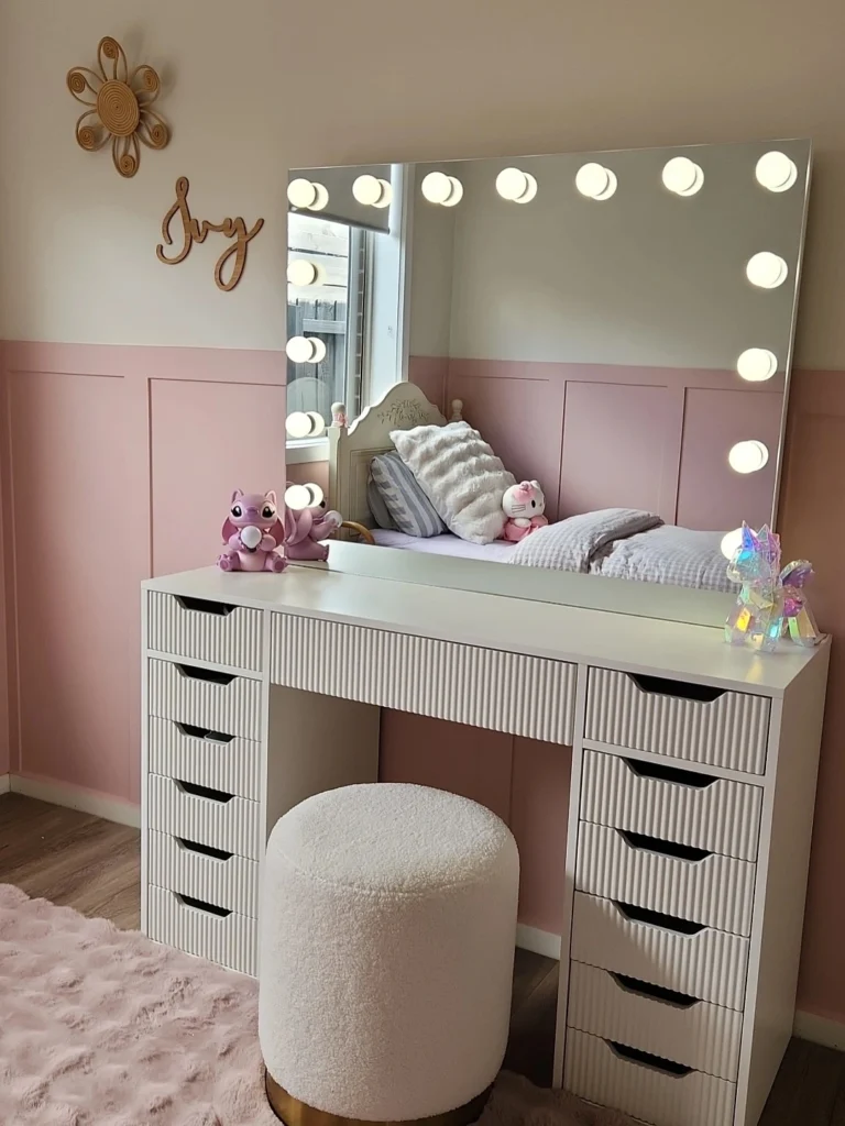 Makeup Vanity With Mirror Lights