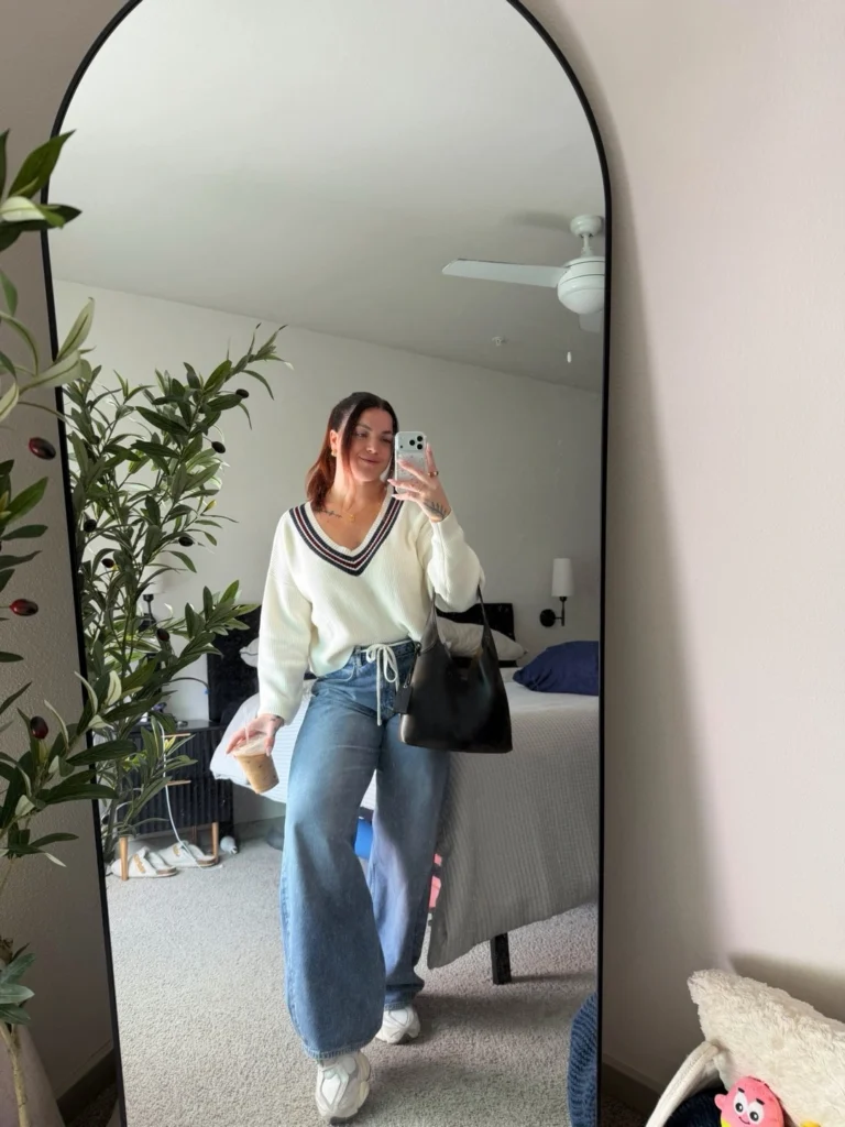 Clean Minimalist Mirror Selfies