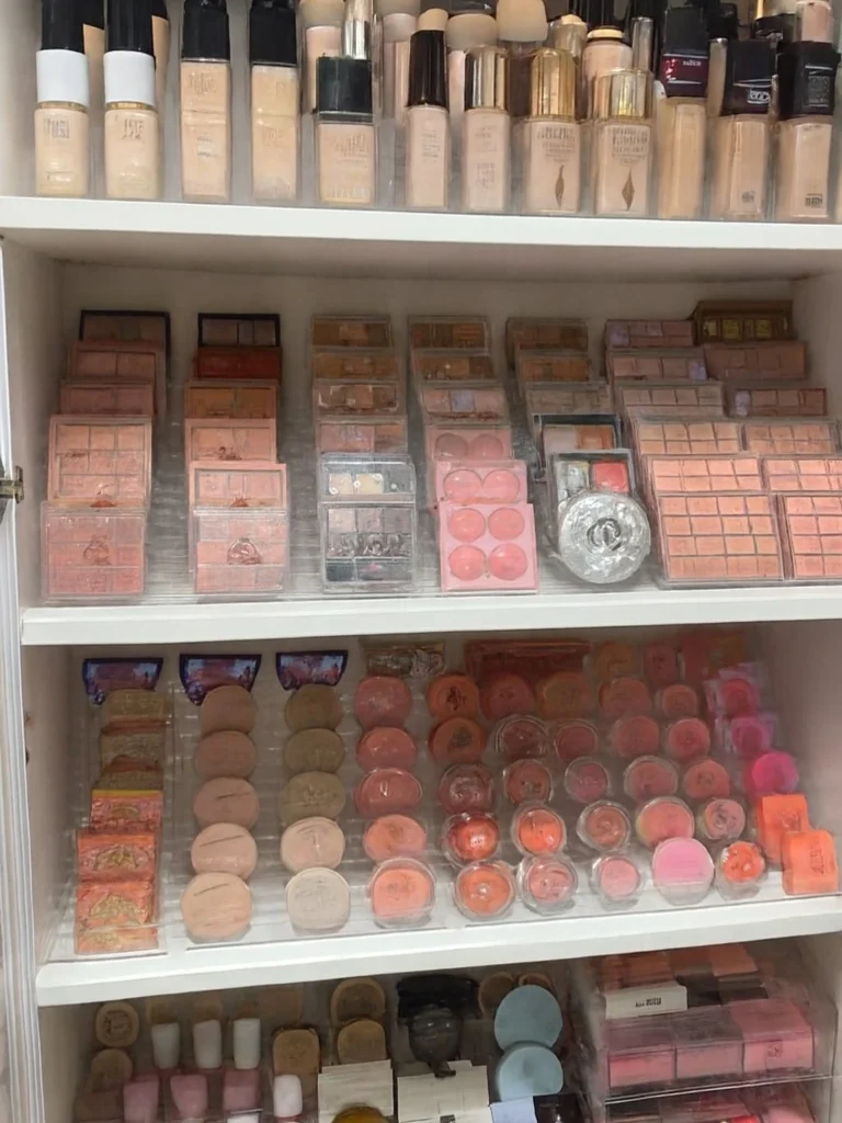 17 Vanity Organization Ideas For a calm, Stylish Vanity 37 Vertical Storage for Cosmetics