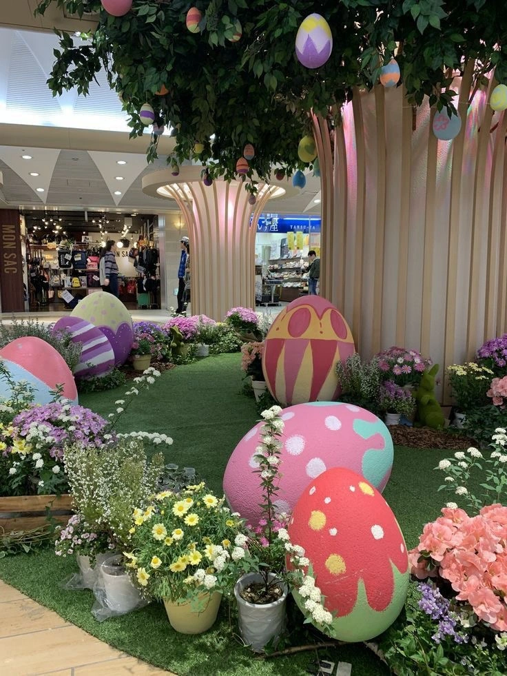 Outdoor Easter Egg Displays