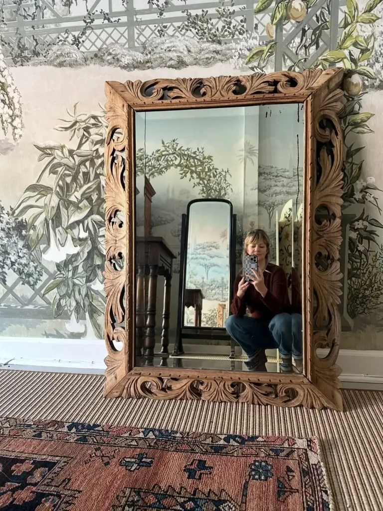 17 Vintage Mirror Ideas to Elevate Your Space 33 Retro Mid Century Mirrors