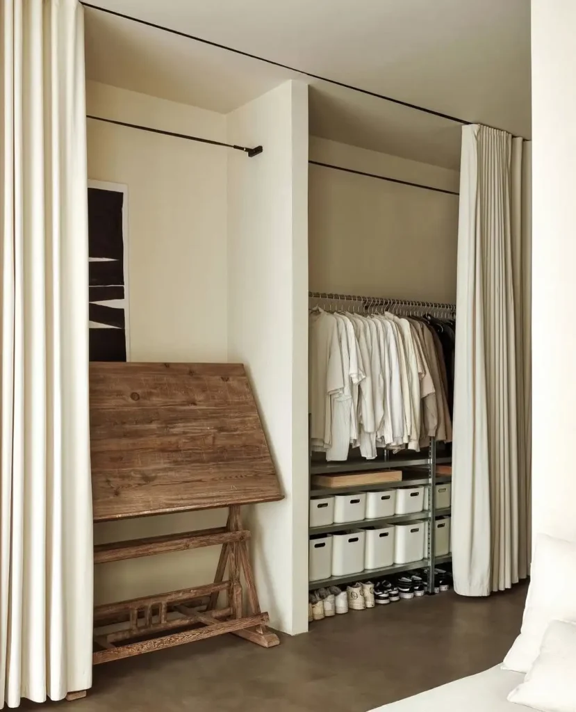 Open closet with curtain divider