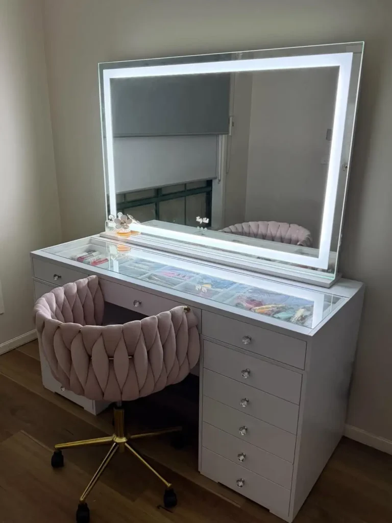 16 Vanity Mirror Ideas for a Stylish Beauty Space 35 Large Dressing Table Mirrors