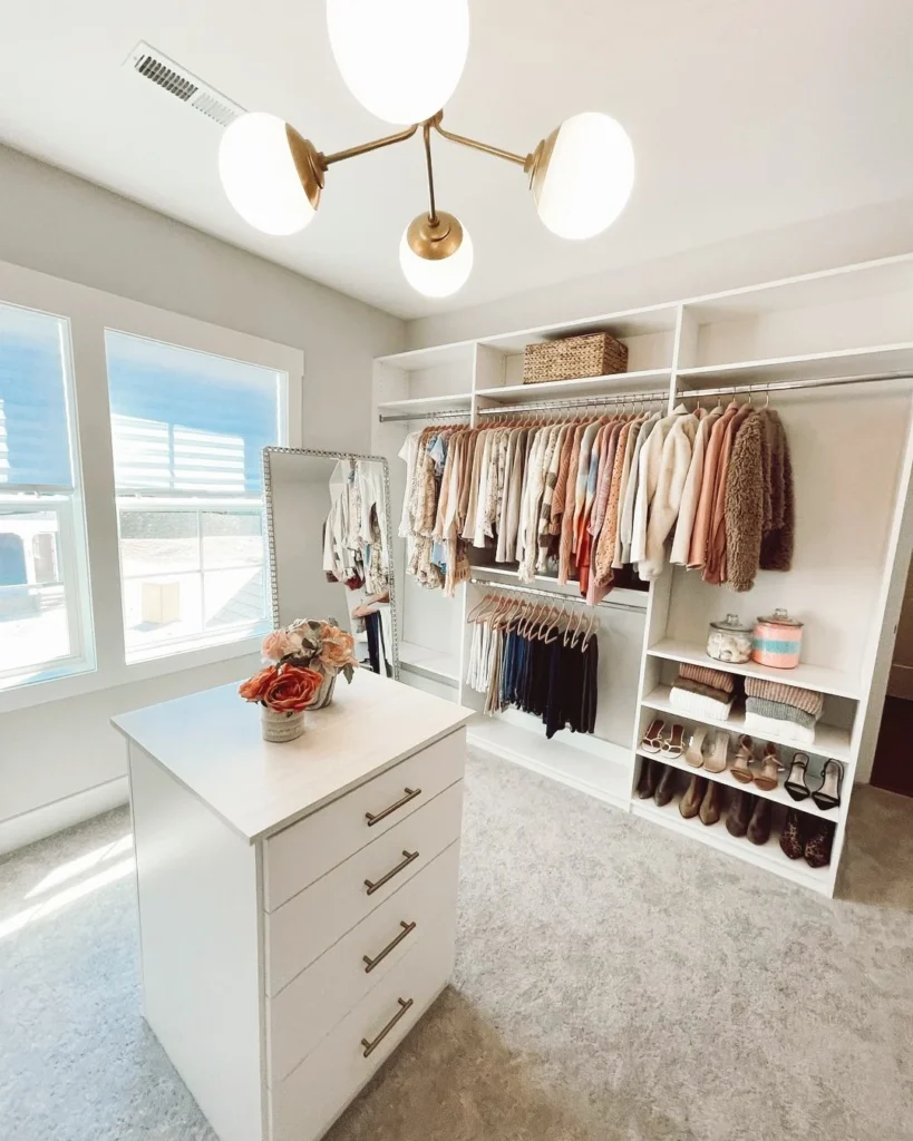 Island Storage Walk In Closet