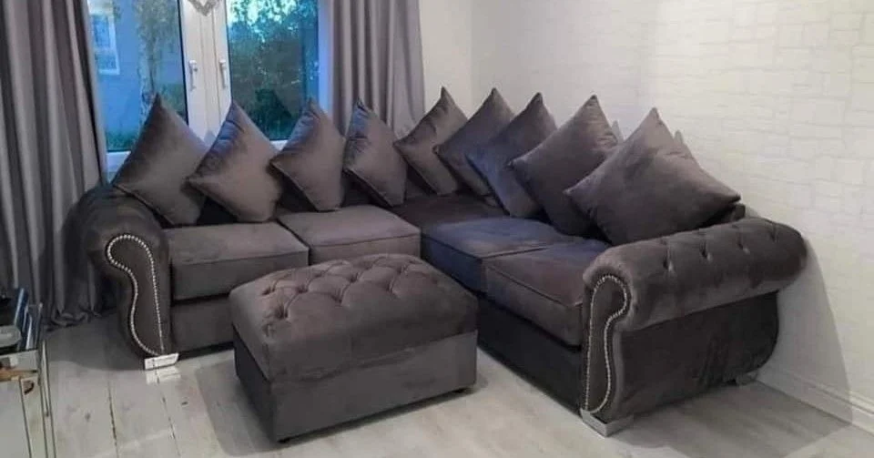 15 Corner Sofa Design Ideas For a Cozy Home 7 Small Apartment Corner Sofa