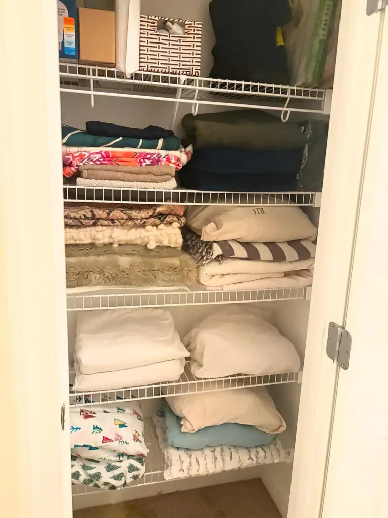 15 Linen Closet Organization Ideas For a Tidy Home 27 Extra Pillow Storage Shelves
